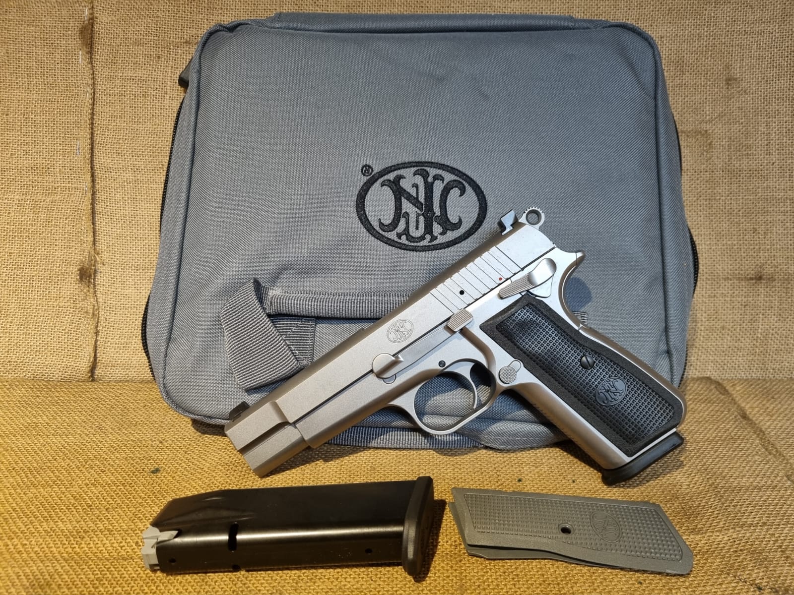 PISTOLA SEMIAUTOMATICA - MARCA BROWNING FNH - MODELLO HIGH POWER SS - CALIBRO 9X19 1770