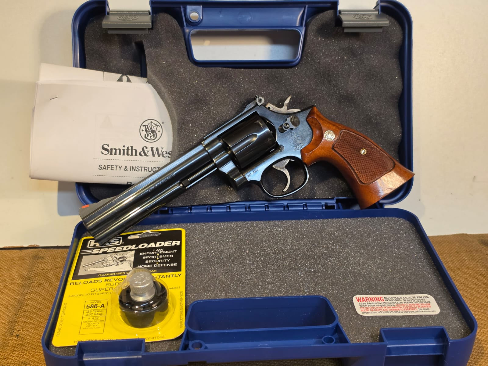 REVOLVER SPORTIVO - MARCA SMITH & WESSON - MODELLO 586 - CALIBRO 357 Magnum 3673