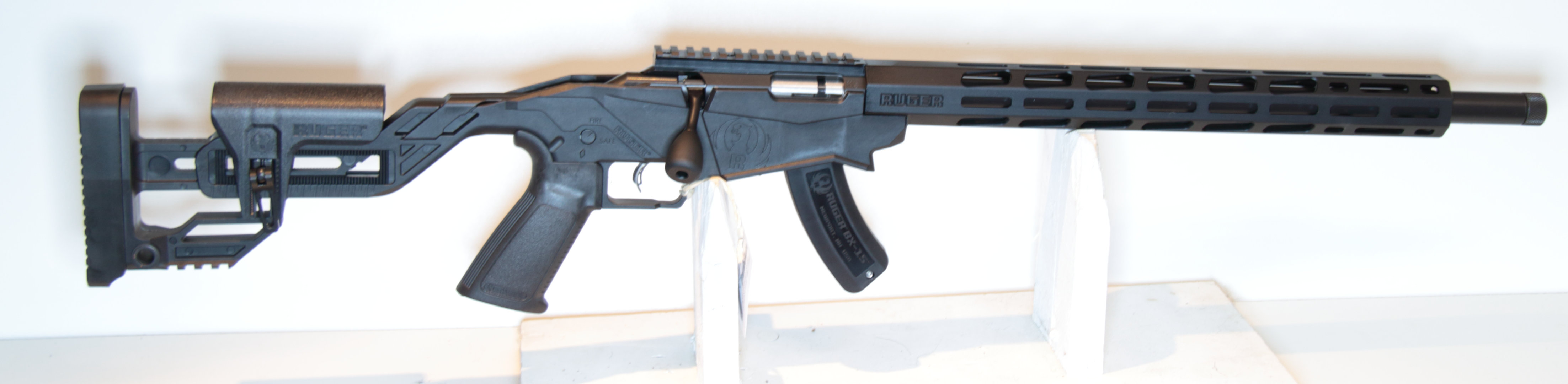 CARABINA AD OTTURATORE SPORTIVA - MARCA RUGER - MODELLO PRECISION RIMFIRE - CALIBRO 22 LR 935
